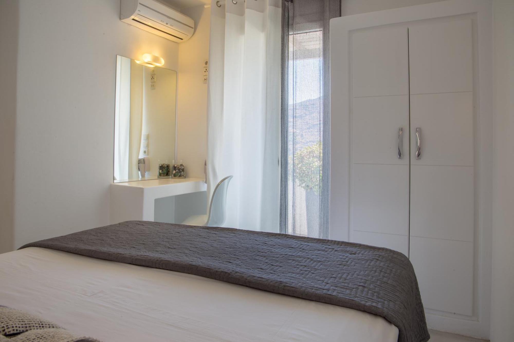 Edem Suites Andros Town Room photo